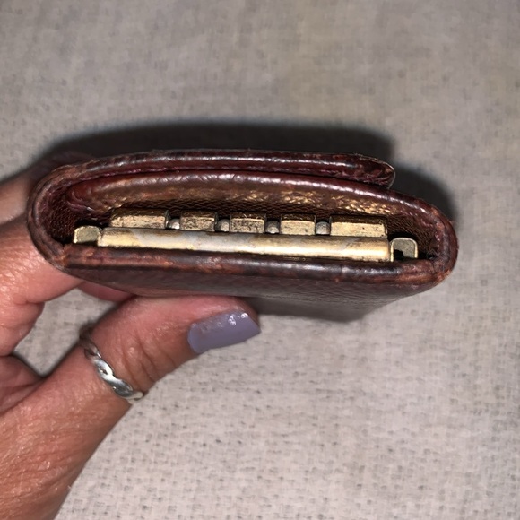 LV Authentic Key holder - Picture 4 of 13